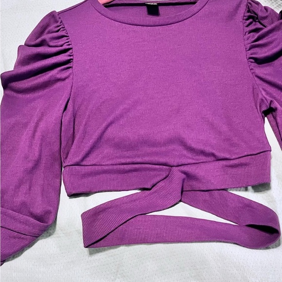 Fashion Top - Picture 3 of 4